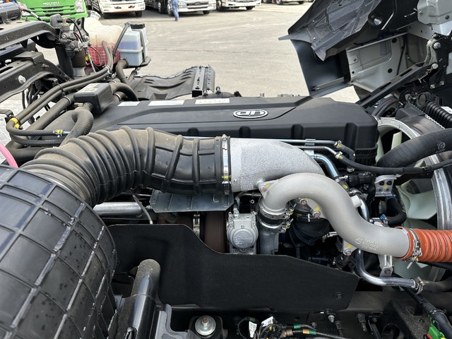 中古 【1,507万円】日産UD トレーラーヘッド (トラクターヘッド) 大型 R6年 2RG-GK5DABの部品