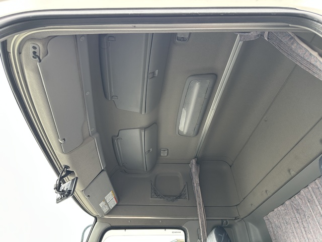中古 【396万円】日野 バン 4トン(中型) H25年 TKG-FD7JLAGの内装