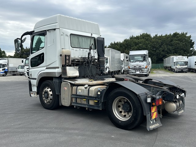 中古 三菱ふそう トレーラーヘッド (トラクターヘッド) 大型 H29年 QPG-FP64VDRの外装