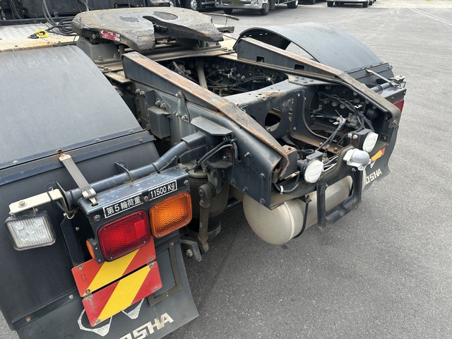 中古 三菱ふそう トレーラーヘッド (トラクターヘッド) 大型 H29年 QPG-FP64VDRの部品