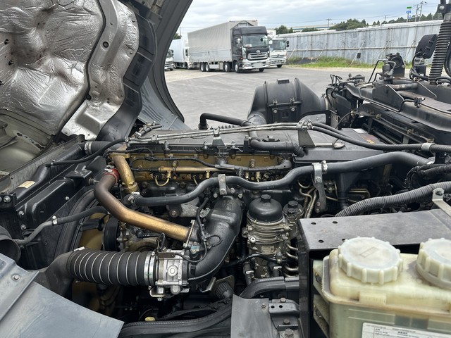 中古 三菱ふそう トレーラーヘッド (トラクターヘッド) 大型 H29年 QPG-FP64VDRの部品