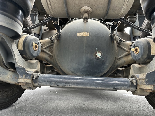 中古 三菱ふそう トレーラーヘッド (トラクターヘッド) 大型 H29年 QPG-FP64VDRの部品