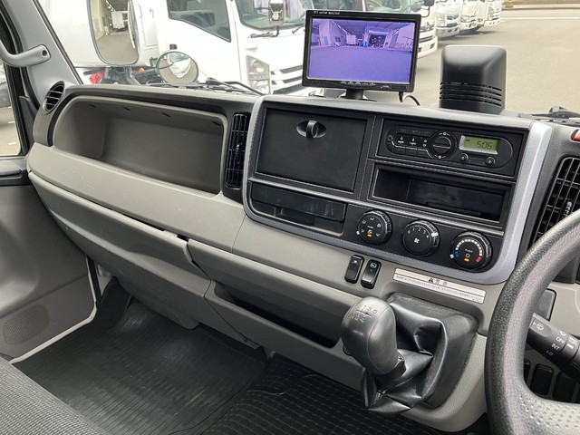 中古 【627万円】三菱ふそう クレーン・セルフ 2トン(小型) R1年 TPG-FEB80の内装