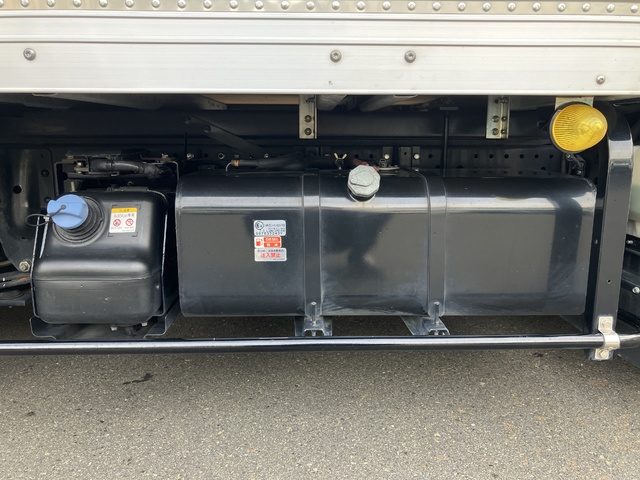 中古 【627万円】いすゞ バン 2トン(小型) R6年 2RG-NLR88ANの外装