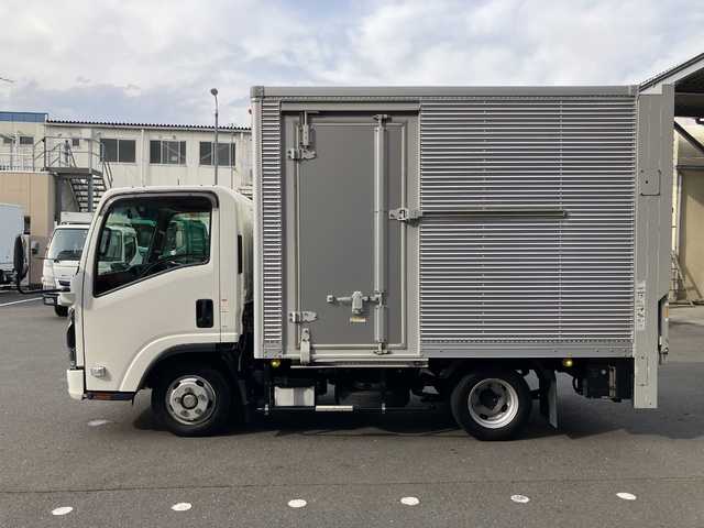 中古 【627万円】いすゞ バン 2トン(小型) R6年 2RG-NLR88ANの外装