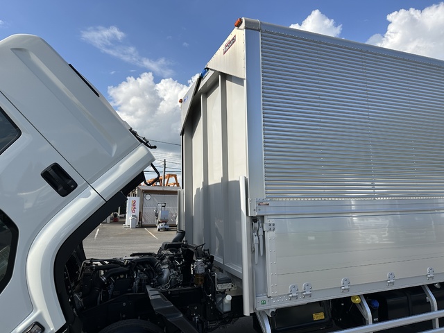 中古 【902万円】日産UD ウイング 4トン(中型) R4年 2PG-BRR90T2の外装