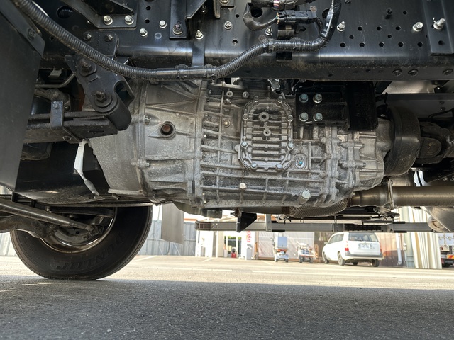 中古 【902万円】日産UD ウイング 4トン(中型) R4年 2PG-BRR90T2の部品