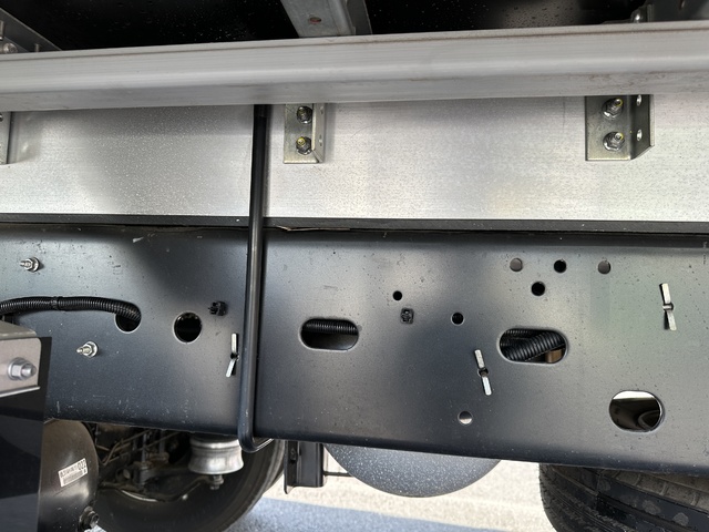 中古 【902万円】日産UD ウイング 4トン(中型) R4年 2PG-BRR90T2の部品