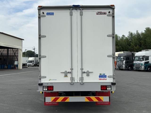 中古 【990万円】いすゞ ウイング 4トン(中型) R5年 2RG-FRR90T2の外装