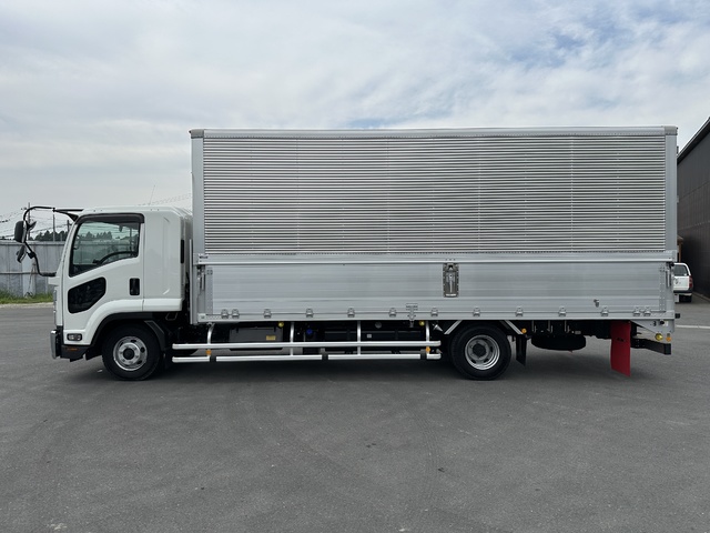 中古 【990万円】いすゞ ウイング 4トン(中型) R5年 2RG-FRR90T2の外装