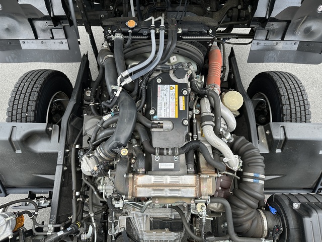 中古 【990万円】いすゞ ウイング 4トン(中型) R5年 2RG-FRR90T2の部品