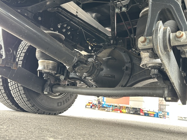 中古 【990万円】いすゞ ウイング 4トン(中型) R5年 2RG-FRR90T2の部品