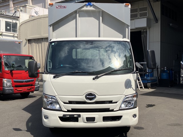 中古 【770万円】日野 ウイング 2トン(小型) R6年 2KG-XZU722Mの外装