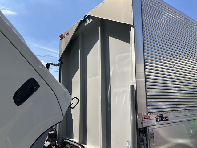 中古 【770万円】日野 ウイング 2トン(小型) R6年 2KG-XZU722Mの外装