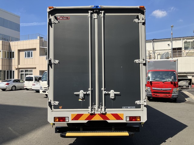 中古 【770万円】日野 ウイング 2トン(小型) R6年 2KG-XZU722Mの外装