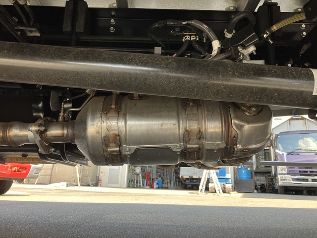 中古 【770万円】日野 ウイング 2トン(小型) R6年 2KG-XZU722Mの部品