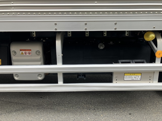中古 【539万円】日野 バン 2トン(小型) R4年 2RG-XZU710Mの外装