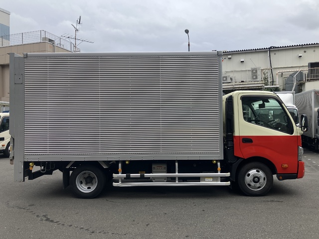 中古 【539万円】日野 バン 2トン(小型) R4年 2RG-XZU710Mの外装