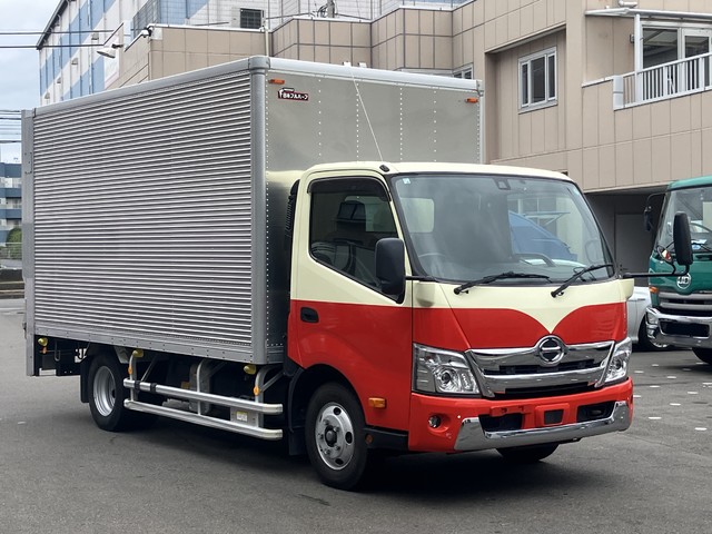 中古 【539万円】日野 バン 2トン(小型) R4年 2RG-XZU710Mの外装