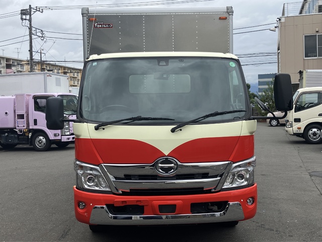 中古 【539万円】日野 バン 2トン(小型) R4年 2RG-XZU710Mの外装