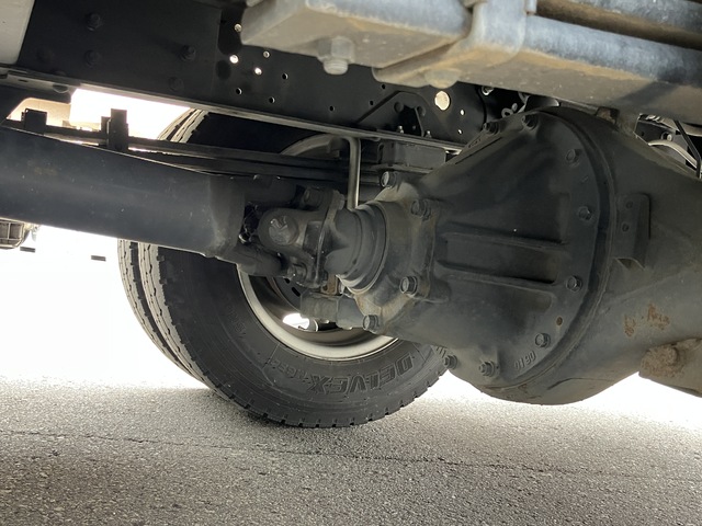 中古 【539万円】日野 バン 2トン(小型) R4年 2RG-XZU710Mの部品