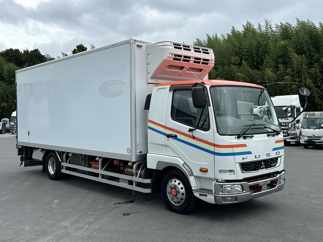 中古 【220万円】三菱ふそう 冷凍バン 4トン(中型) H27年 TKG-FK64Fの外装
