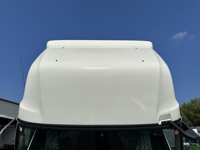 中古 【1,298万円】日野 ウイング 4トン(中型) R6年 2PG-FD2ABGの外装