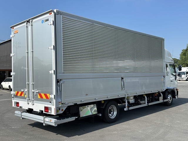 中古 【1,298万円】日野 ウイング 4トン(中型) R6年 2PG-FD2ABGの外装