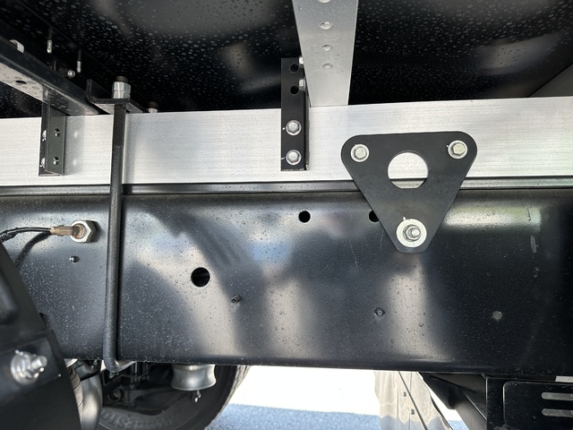 中古 【1,298万円】日野 ウイング 4トン(中型) R6年 2PG-FD2ABGの部品