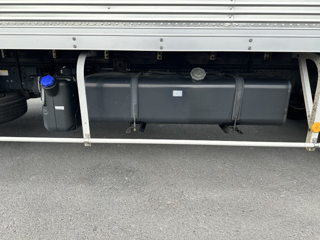 中古 いすゞ バン 4トン(中型) R2年 2RG-FRR90S2の外装