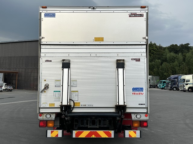 中古 いすゞ バン 4トン(中型) R2年 2RG-FRR90S2の外装