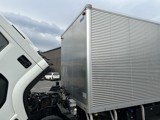 中古 いすゞ バン 4トン(中型) R2年 2RG-FRR90S2の外装
