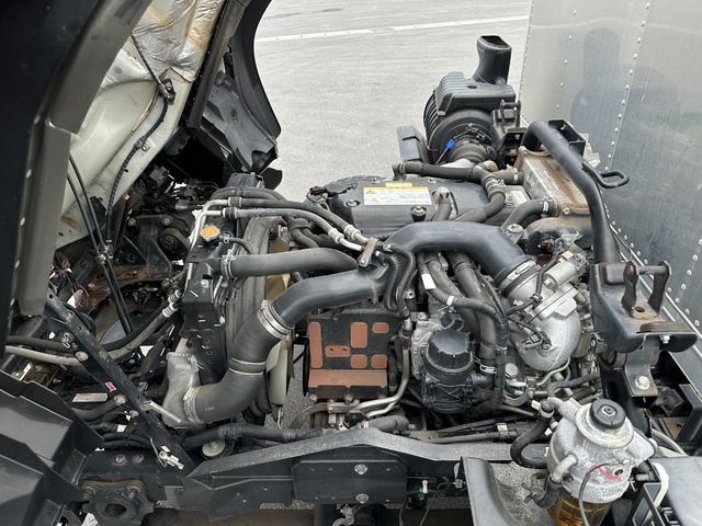 中古 いすゞ バン 4トン(中型) R2年 2RG-FRR90S2の部品