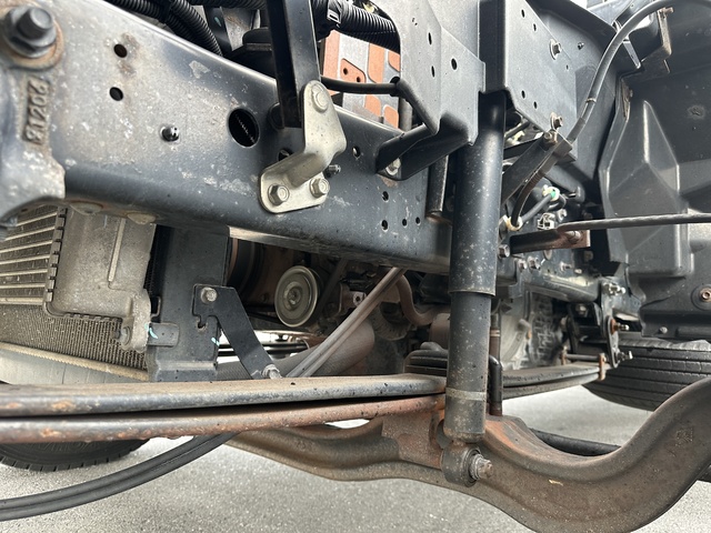 中古 いすゞ バン 4トン(中型) R2年 2RG-FRR90S2の部品