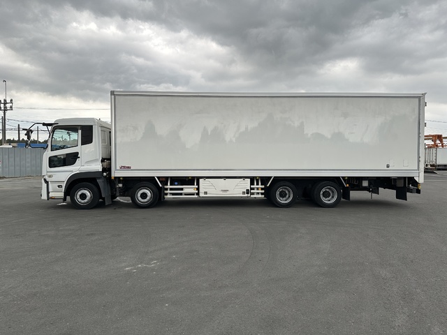 中古 日産UD 冷凍バン 大型 H30年 2PG-CG5CAの外装