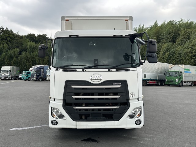 中古 日産UD 冷凍バン 大型 H30年 2PG-CG5CAの外装