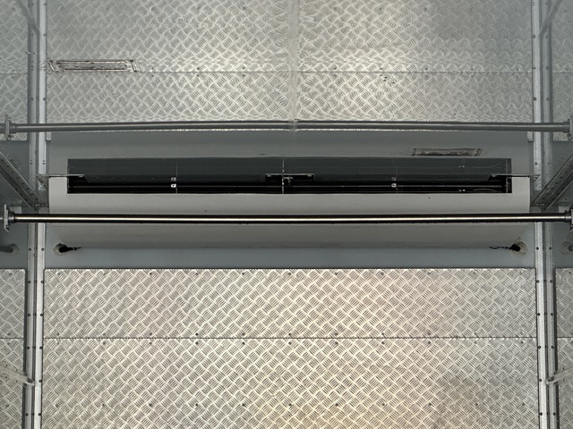 中古 日産UD 冷凍バン 大型 H30年 2PG-CG5CAの内装