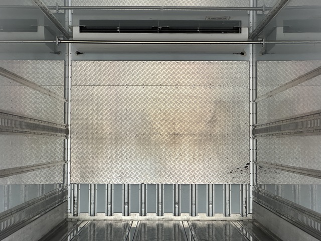 中古 日産UD 冷凍バン 大型 H30年 2PG-CG5CAの内装