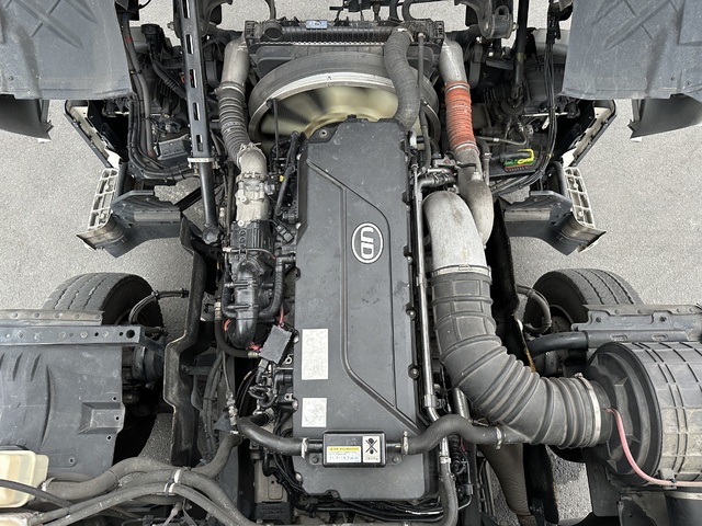 中古 日産UD 冷凍バン 大型 H30年 2PG-CG5CAの部品