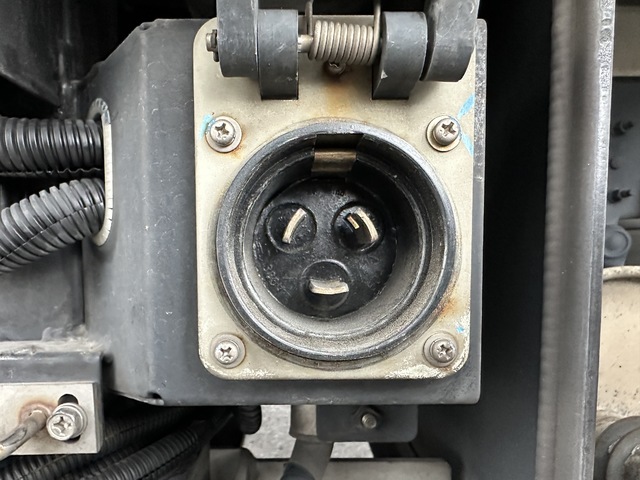 中古 日産UD 冷凍バン 大型 H30年 2PG-CG5CAの部品