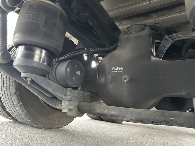 中古 日産UD 冷凍バン 大型 H30年 2PG-CG5CAの部品