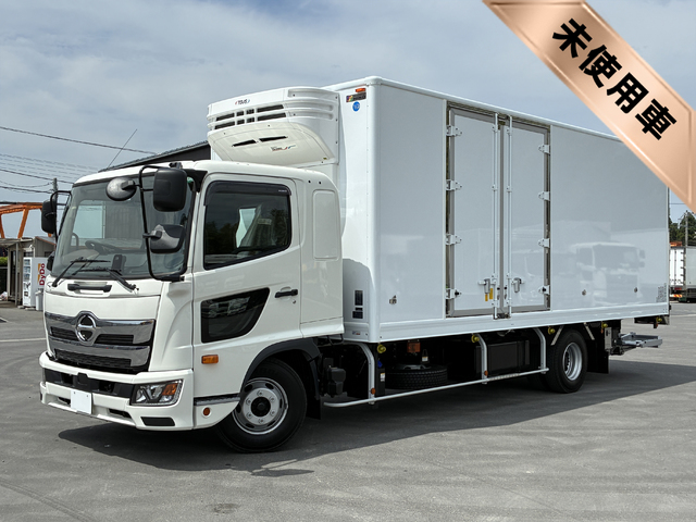 【未使用車】 R7年 格納パワーゲート付き 冷凍バン 6200ワイド 菱重低温 床キーストン サイド観音扉 リアエアサス 6速マニュアル 240高馬力 日野レンジャー 車検付き