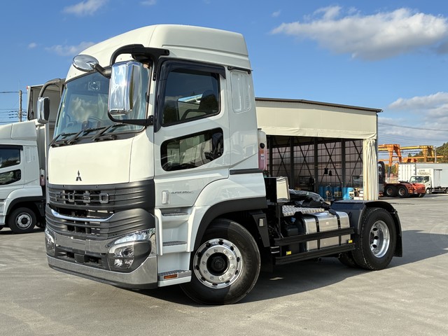 【未使用車】R7年 スーパーグレート トラクターヘッド ハイルーフ 第五輪荷重11.5t リアエアサス アルミホイール