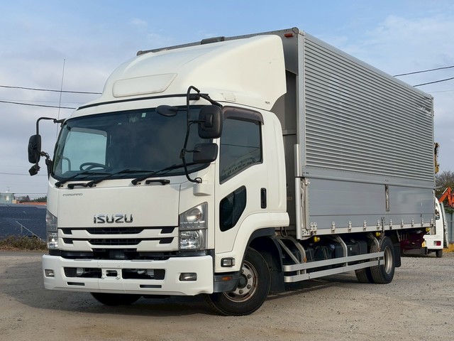 【近日入庫】 車検付き ワイドキャブ いすゞフォワード アルミウィング リーフサス マニュアル6速 最大積載量2.7トン