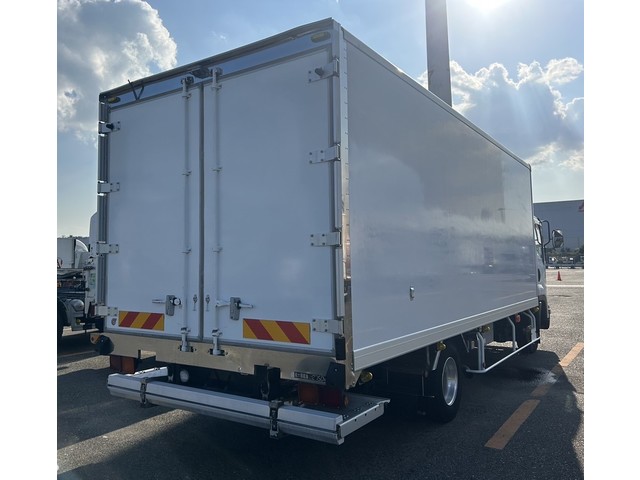 中古 【176万円】いすゞ 冷凍バン 4トン(中型) H24年 SKG-FRR90S1の外装