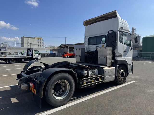 中古 【572万円】日産UD トレーラーヘッド (トラクターヘッド) 大型 R3年 2PG-GK5AADの外装