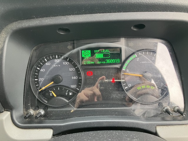 中古 【99万円】三菱ふそう 冷凍バン 2トン(小型) H28年 TPG-FBA50の外装