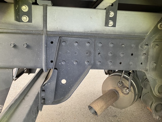 中古 【99万円】三菱ふそう 冷凍バン 2トン(小型) H28年 TPG-FBA50の外装