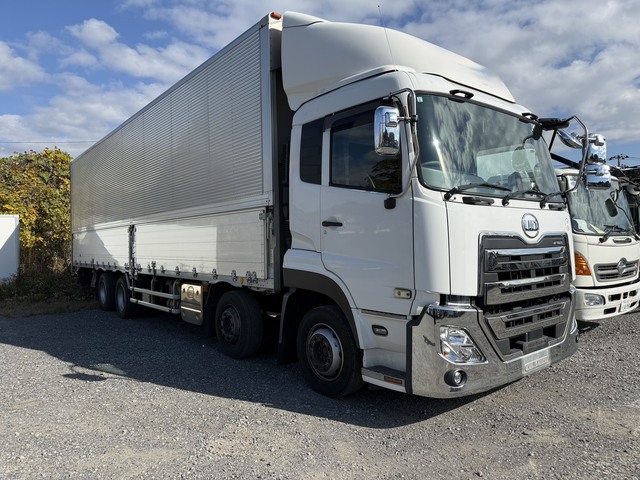 【近日入庫予定】H31年 クオン 4軸2デフ アルミウイング リアエアサス エスコット 床鉄板