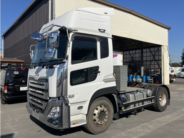 【近日入庫予定】 R4年 トラクターヘッド 第5輪荷重11.5ｔ ハイルーフ リアエアサス 460高馬力 エスコット ＵＤクオン